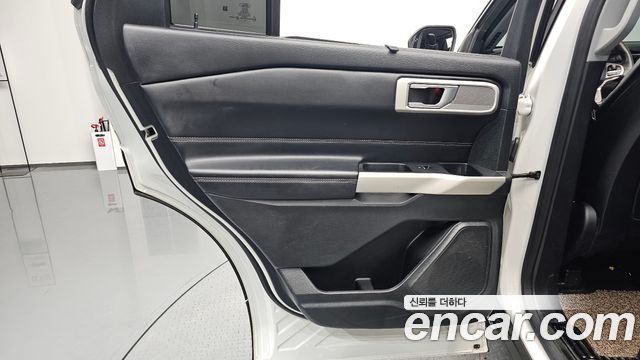 Ford Explorer 2020 — photo 15