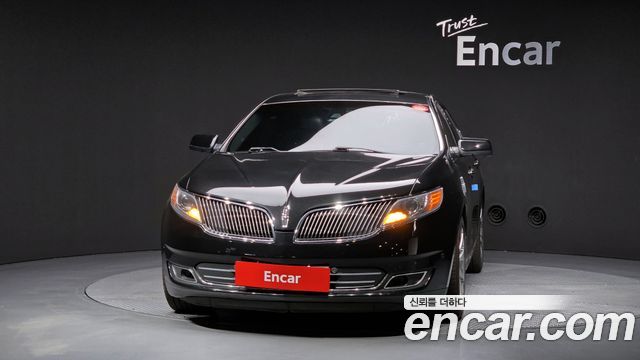 Lincoln MKS 2014 — photo 3