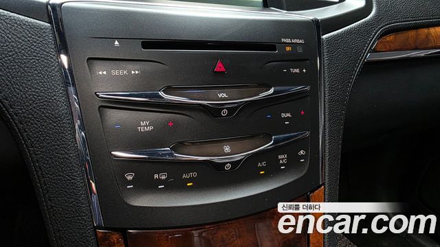 Lincoln MKS 2014 — photo 21