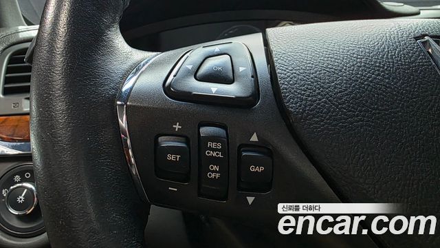 Lincoln MKS 2014 — photo 24