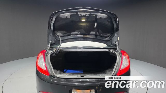 Lincoln MKS 2014 — photo 26