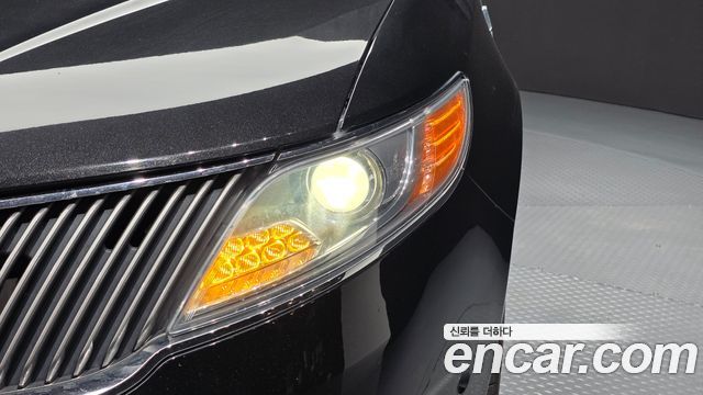 Lincoln MKS 2014 — photo 8
