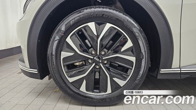 Kia EV6 2023 — photo 5