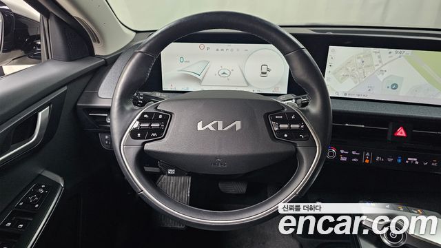 Kia EV6 2023 — photo 19