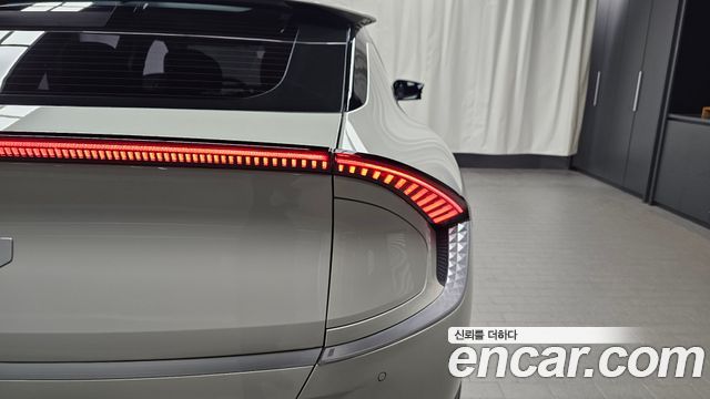 Kia EV6 2023 — photo 9