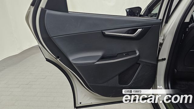 Kia EV6 2023 — photo 15