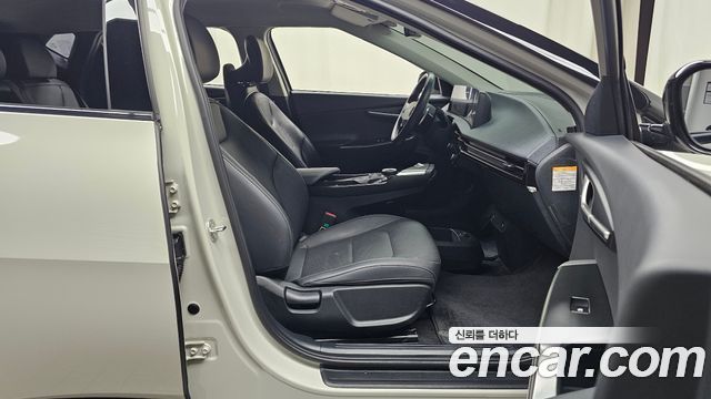Kia EV6 2023 — photo 16