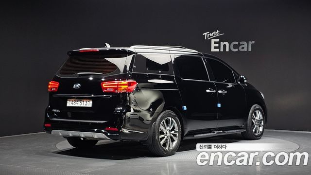 Kia Canival 2020 — photo 2