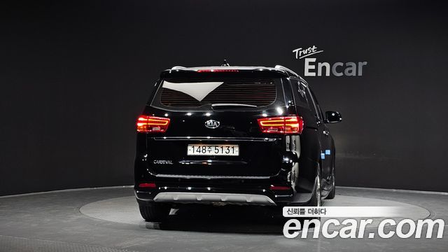 Kia Canival 2020 — photo 4