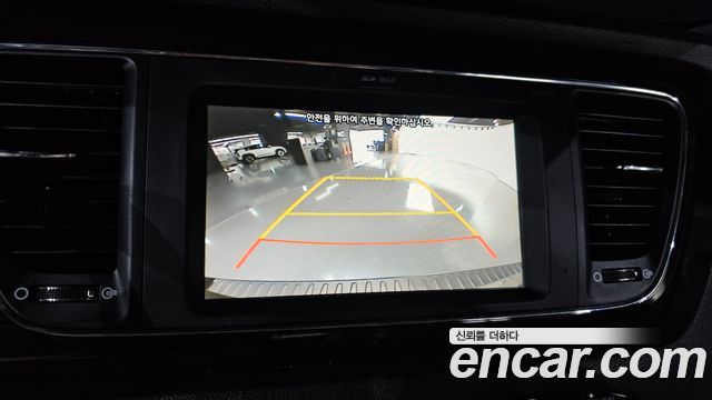 Kia Canival 2020 — photo 21