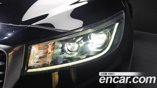 Kia Canival 2020 — photo 8