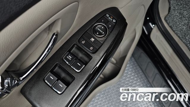 Kia Canival 2020 — photo 27
