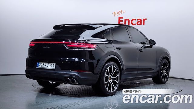 Porsche Cayenne 2022 — photo 2