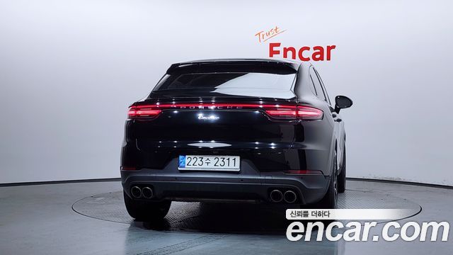 Porsche Cayenne 2022 — photo 4