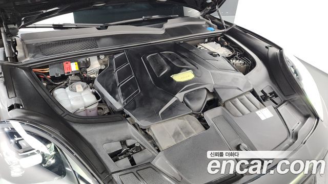 Porsche Cayenne 2022 — photo 6