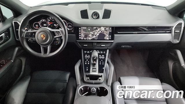 Porsche Cayenne 2022 — photo 10