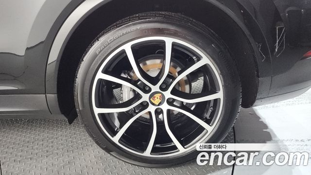 Porsche Cayenne 2022 — photo 7