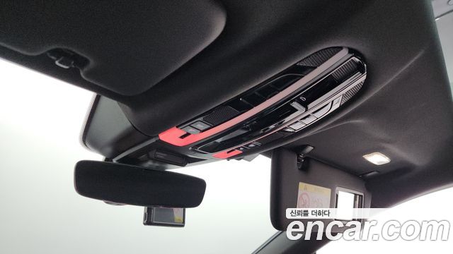 Porsche Cayenne 2022 — photo 28