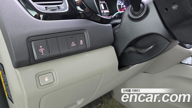 Kia Canival 2015 — photo 15