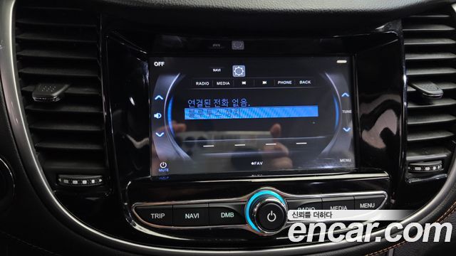 Chevrolet Korea Trax 2018 — photo 23