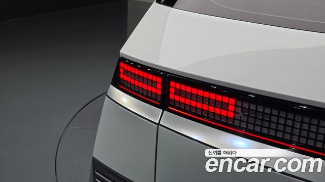 Hyundai Ioniq5 2022 — photo 9