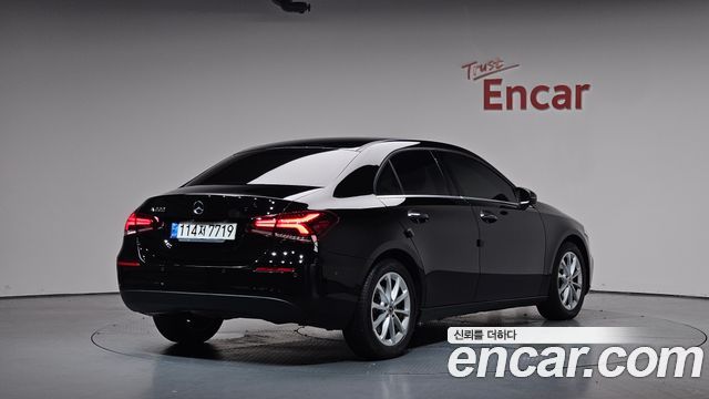 Mercedes-Benz A-Class 2020 — photo 2