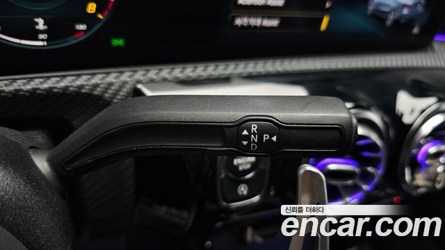 Mercedes-Benz A-Class 2020 — photo 12