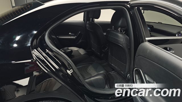Mercedes-Benz A-Class 2020 — photo 18
