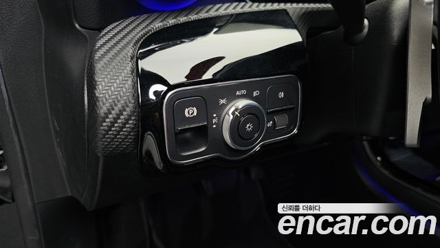 Mercedes-Benz A-Class 2020 — photo 23