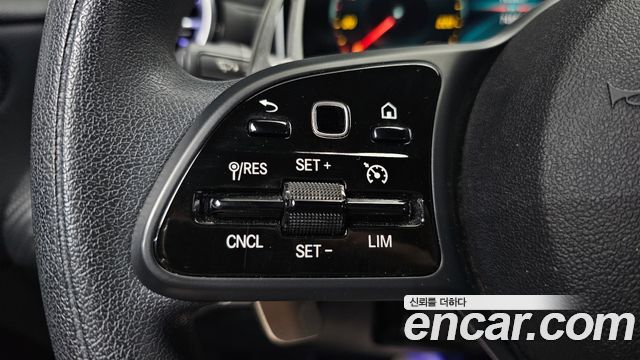 Mercedes-Benz A-Class 2020 — photo 24