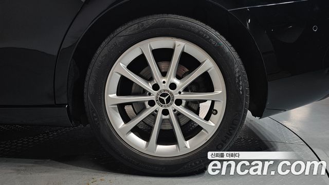 Mercedes-Benz A-Class 2020 — photo 7