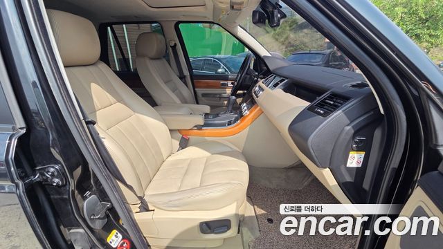 Land Rover Range Rover Sport 2010 — photo 11