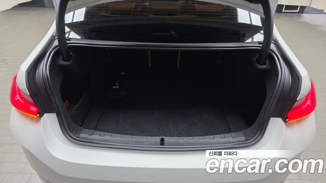 BMW 3-Series 2025 — photo 23