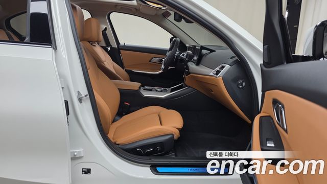 BMW 3-Series 2025 — photo 16