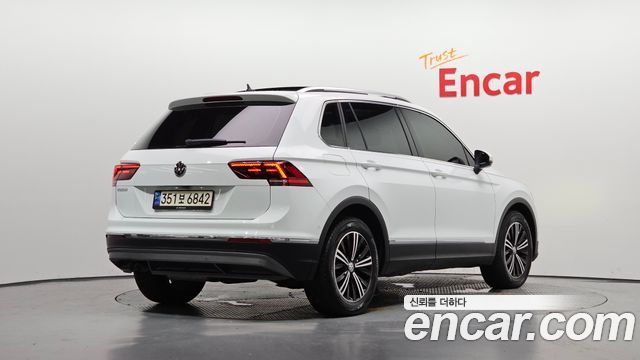 Volkswagen Tiguan 2020 — photo 2