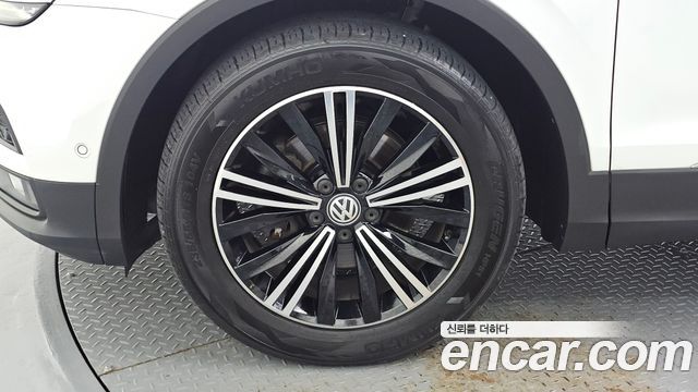 Volkswagen Tiguan 2020 — photo 5