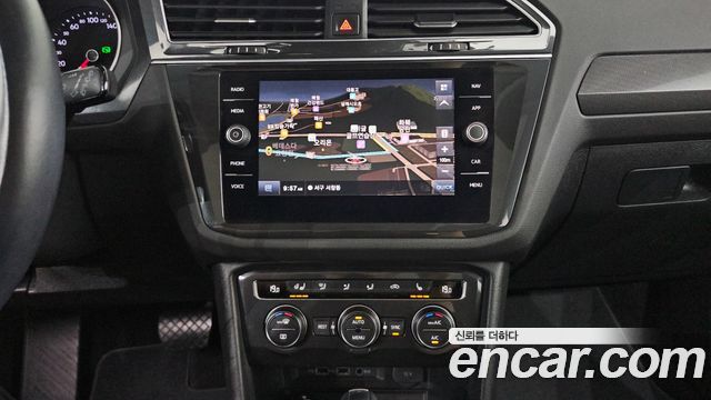Volkswagen Tiguan 2020 — photo 18