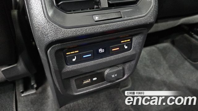 Volkswagen Tiguan 2020 — photo 24