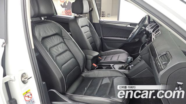 Volkswagen Tiguan 2020 — photo 16