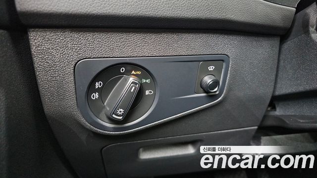Volkswagen Tiguan 2020 — photo 28