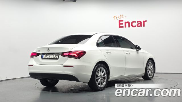 Mercedes-Benz A-Class 2020 — photo 2