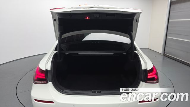 Mercedes-Benz A-Class 2020 — photo 26