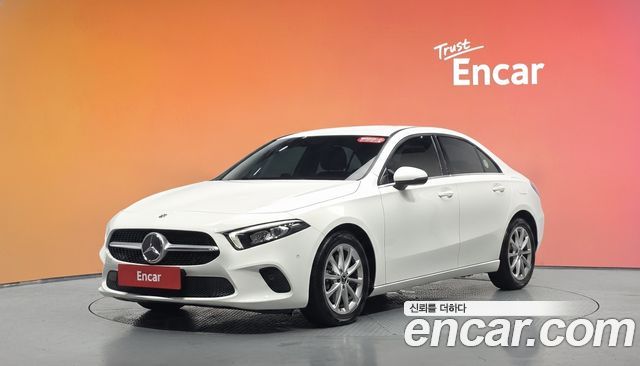 Mercedes-Benz A-Class 2020 — photo 1
