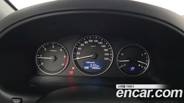 Hyundai Starex 2021 — photo 11