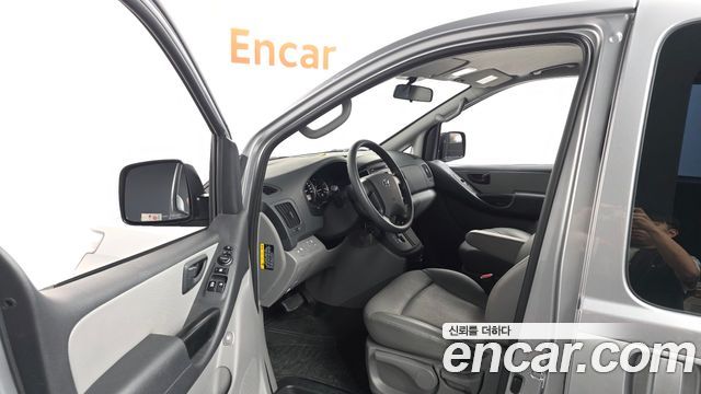Hyundai Starex 2021 — photo 13