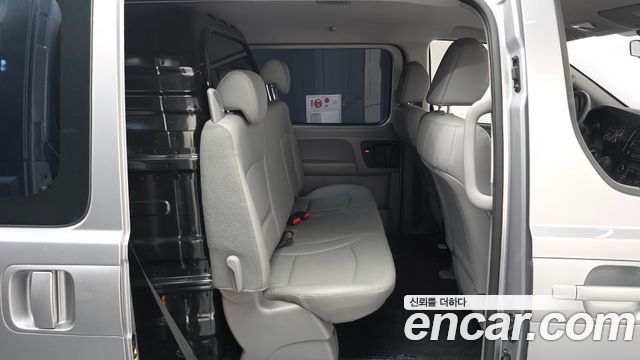 Hyundai Starex 2021 — photo 18