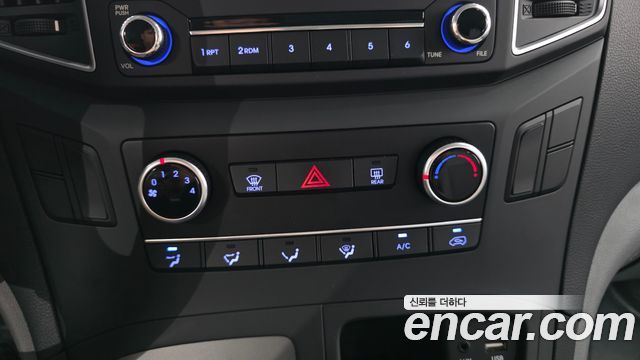 Hyundai Starex 2021 — photo 21