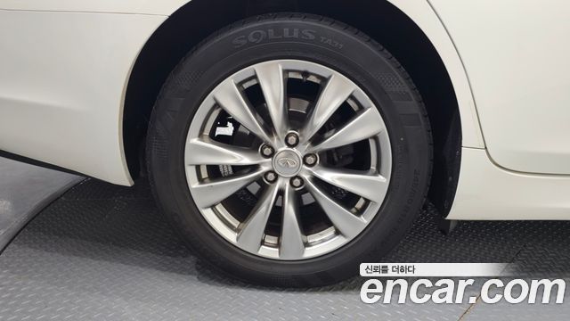 Infiniti M 2013 — photo 5