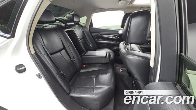 Infiniti M 2013 — photo 11