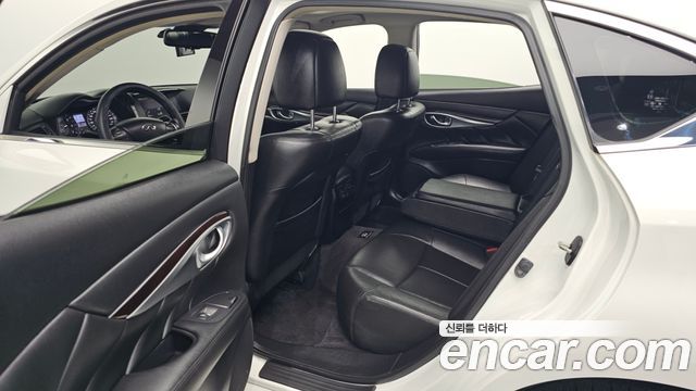 Infiniti M 2013 — photo 12